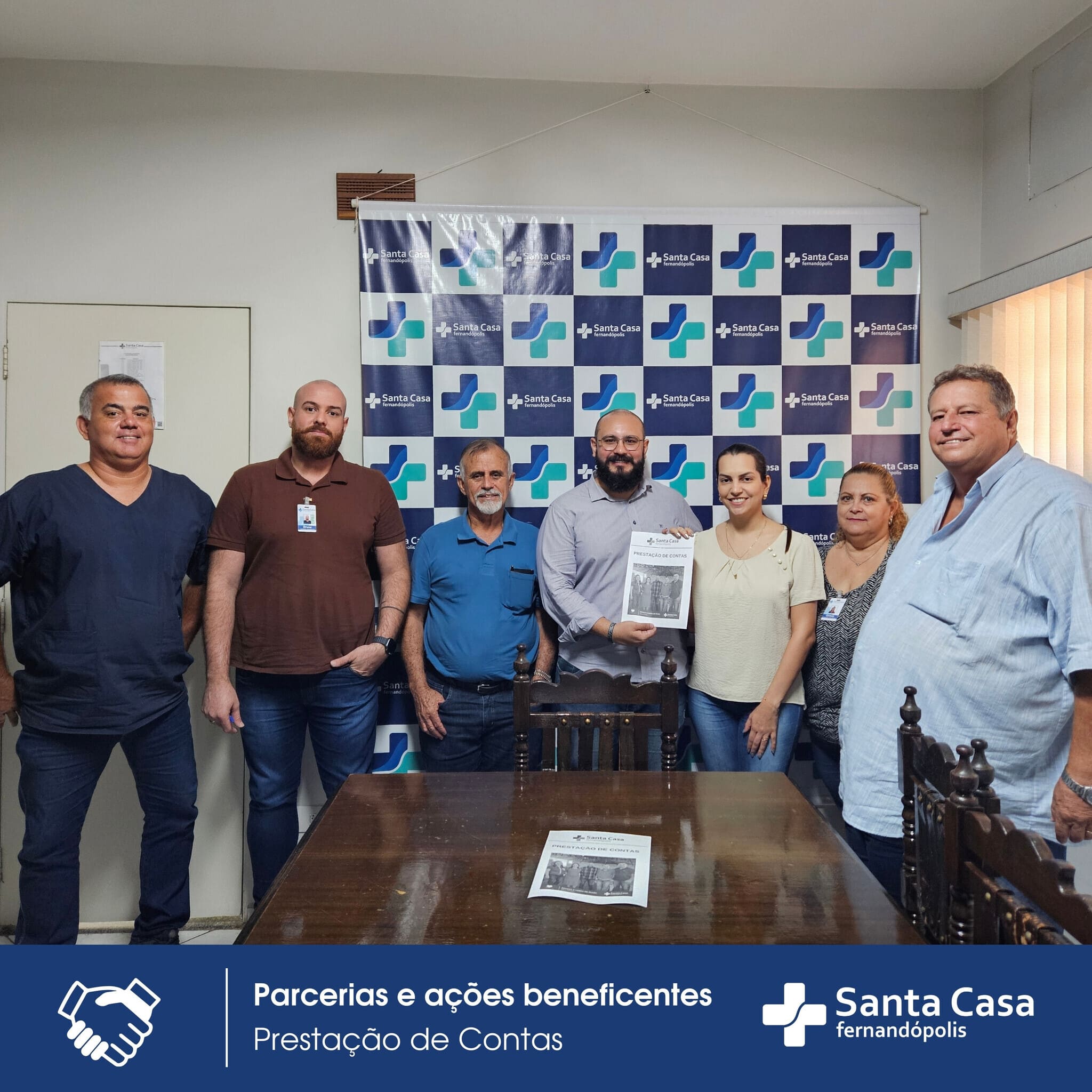 Prefeita Priscilla do Prado e organizadores do 1º almoço e leilão de gado, entregam a Santa Casa a prestação de contas e mais de 230kg de alimentos doados na portaria solidária da 36º Festa do Peão