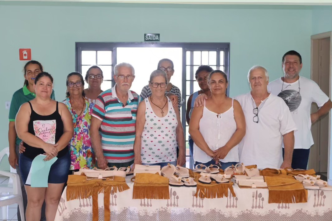 Mira Estrela realizou Curso de Artesanato em Couro – Utilitários e Decorativos
