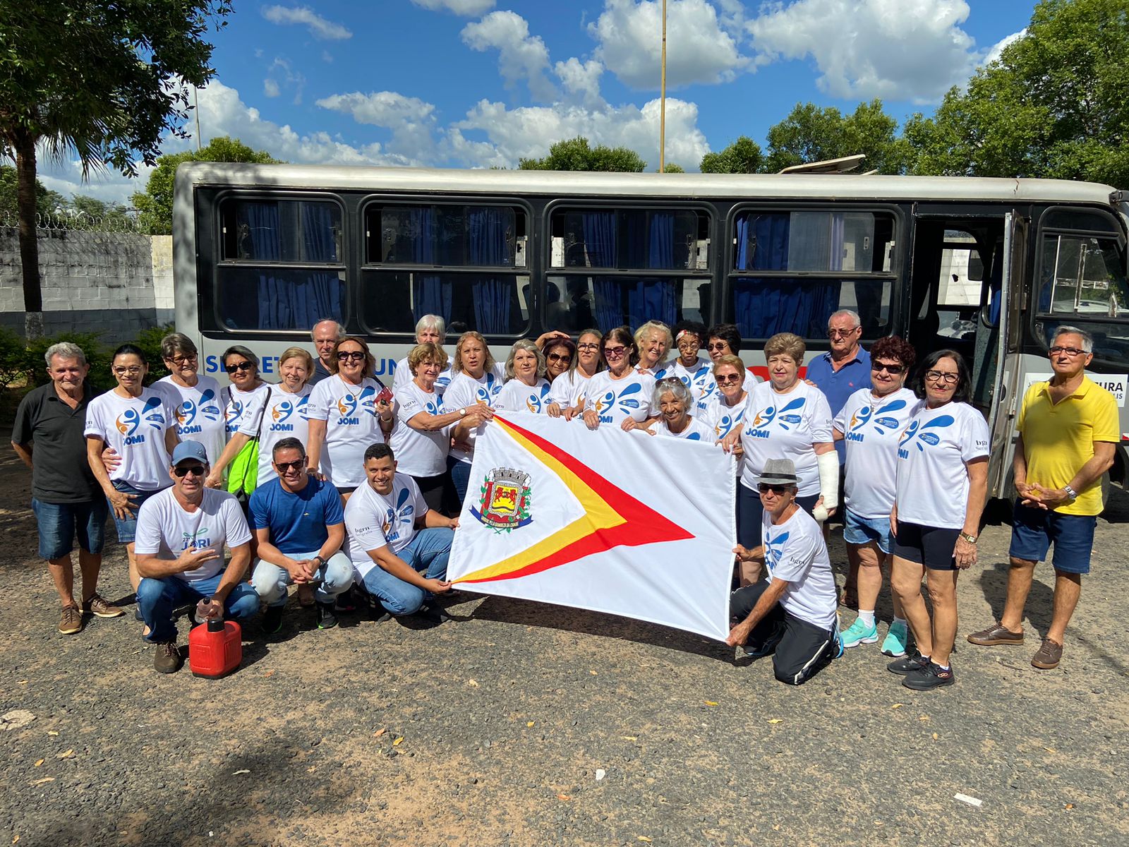 Delegação de Fernandópolis embarca para o JOMI 2024 em Araçatuba