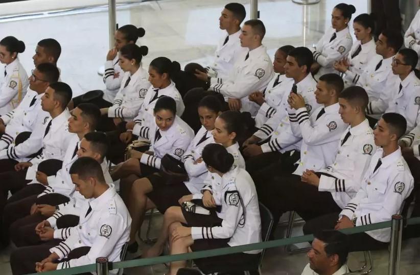 Alesp aprova criação de escolas cívico-militares no estado