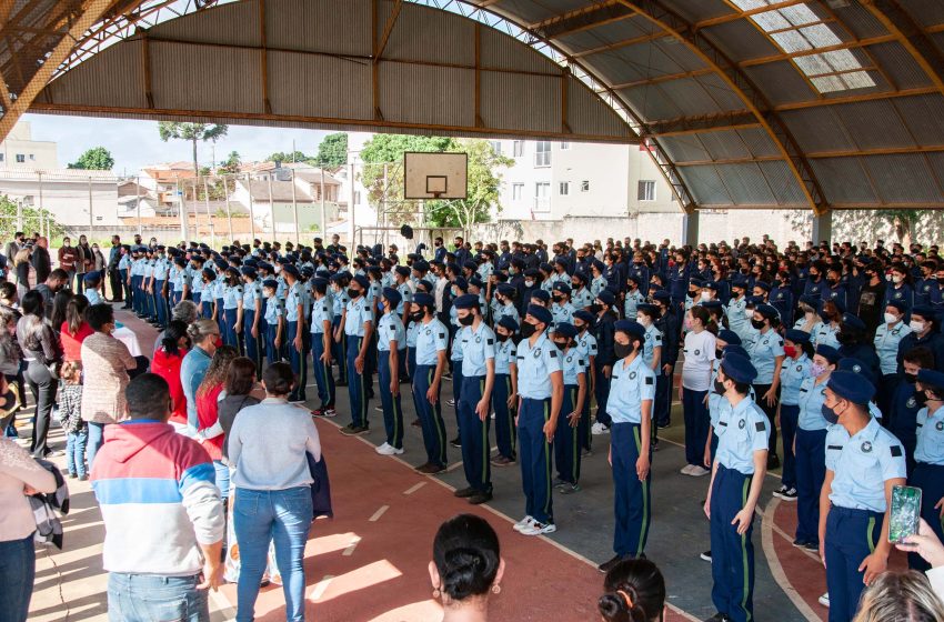 Educação de SP abre consulta pública sobre escolas cívico-militares