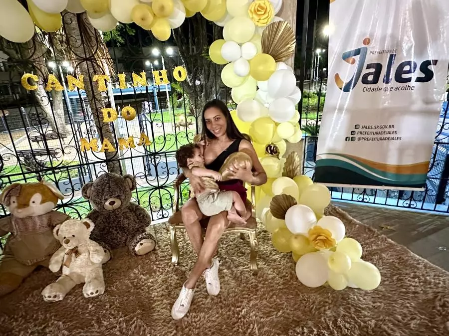 2º Mamaço na Praça reúne centenas de pessoas na Praça do Jacaré