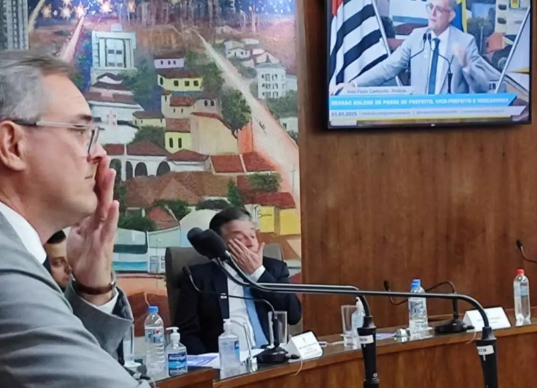 Cantarella faz discurso de posse emocionante destacando todos que ajudaram na vitória