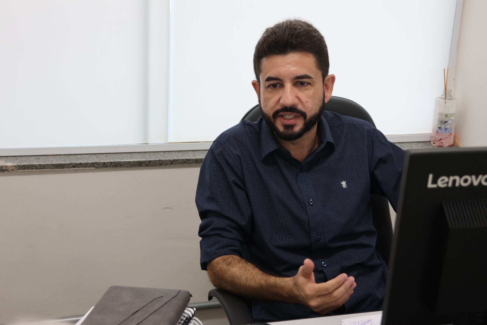 “Dar voz ao povo fortalece a democracia”, diz Secretário