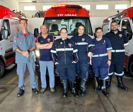 SAMU de Fernandópolis realiza parto de emergência dentro de ambulância
