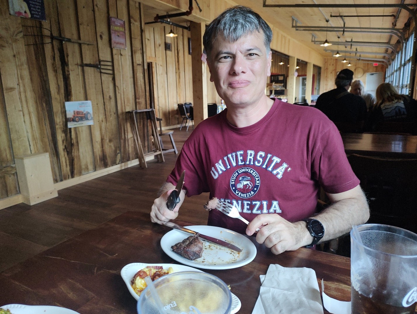 PELO OESTE DOS EUA – CHEYENNE – ALIMENTANDO OS BISÕES