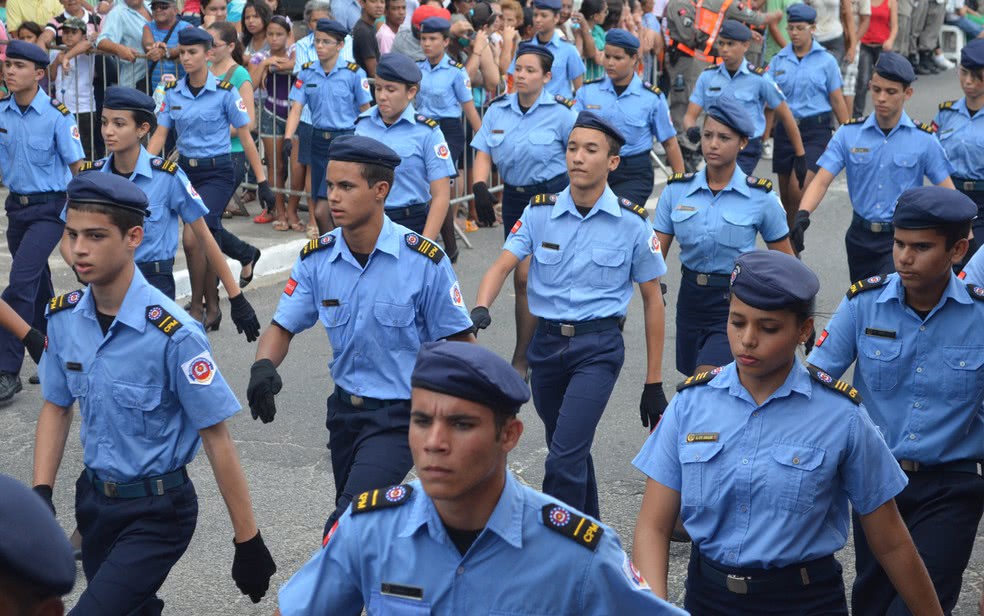 Três escolas de Fernandópolis aprovam modelo cívico-militar em primeira consulta