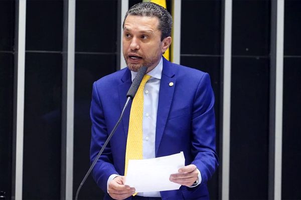 Líderes aceitam e proposta de projeto de Fausto Pinato para pacificação e justiça proporcional do dia 8 de janeiro avança no congresso