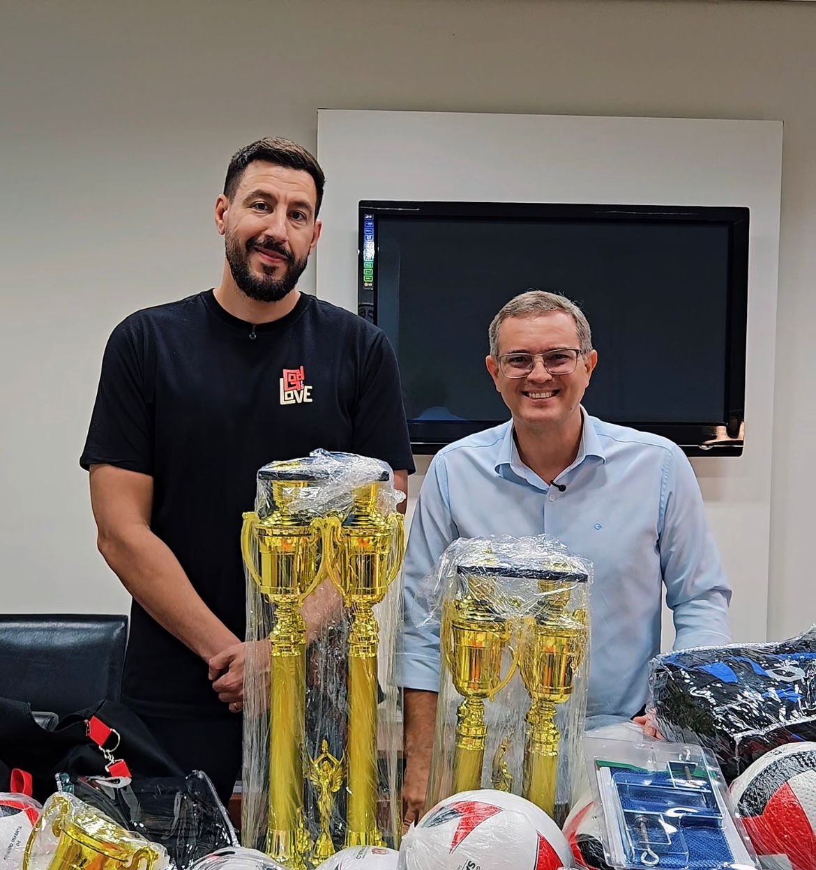 Mais conquistas para Fernandópolis: Prefeitura recebe equipamentos esportivos do Governo do Estado