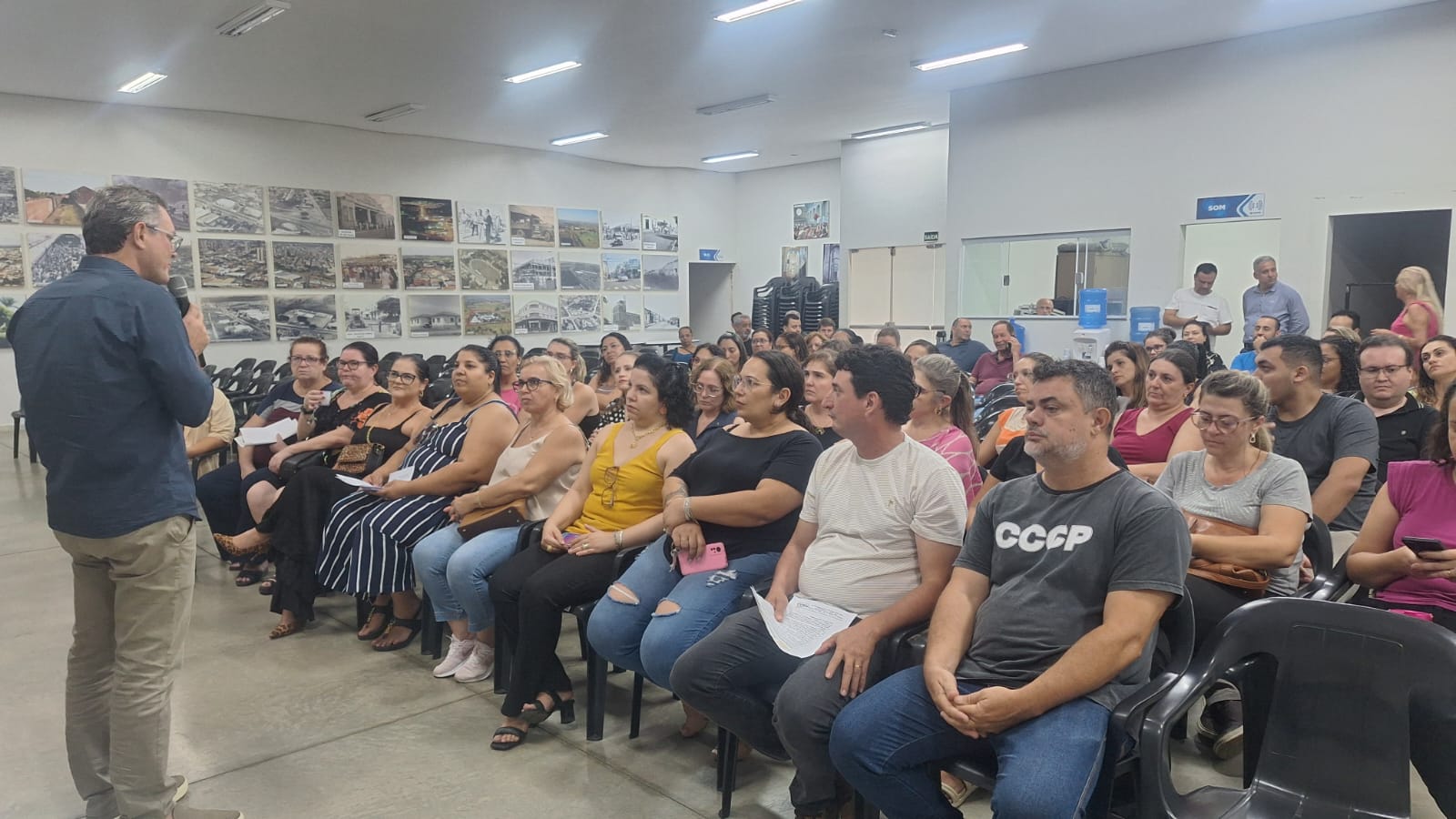 Prefeito se reúne com professores da rede municipal para ouvir demandas da categoria