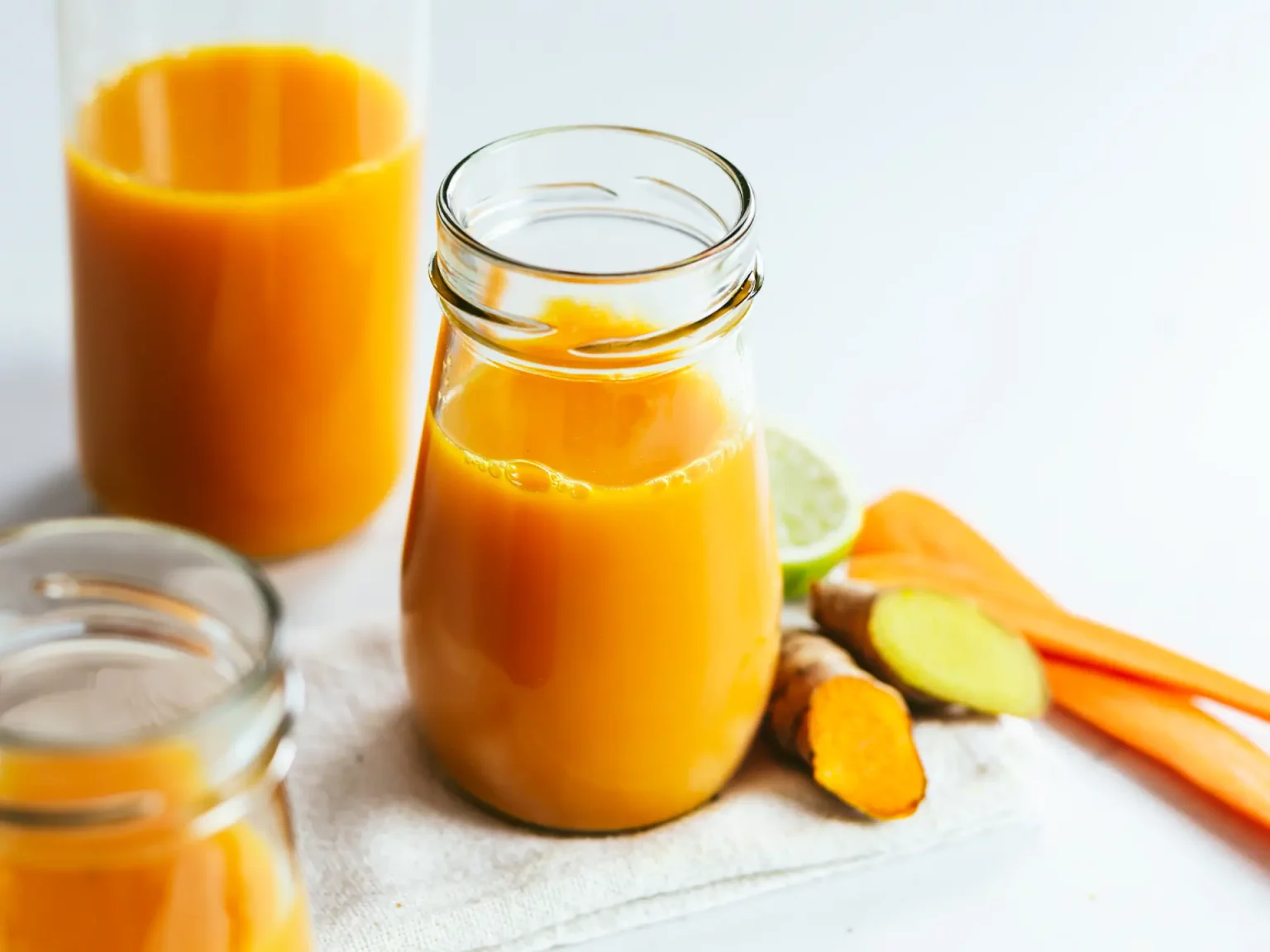Suco de cenoura com gengibre: benefícios poderosos e receita fácil