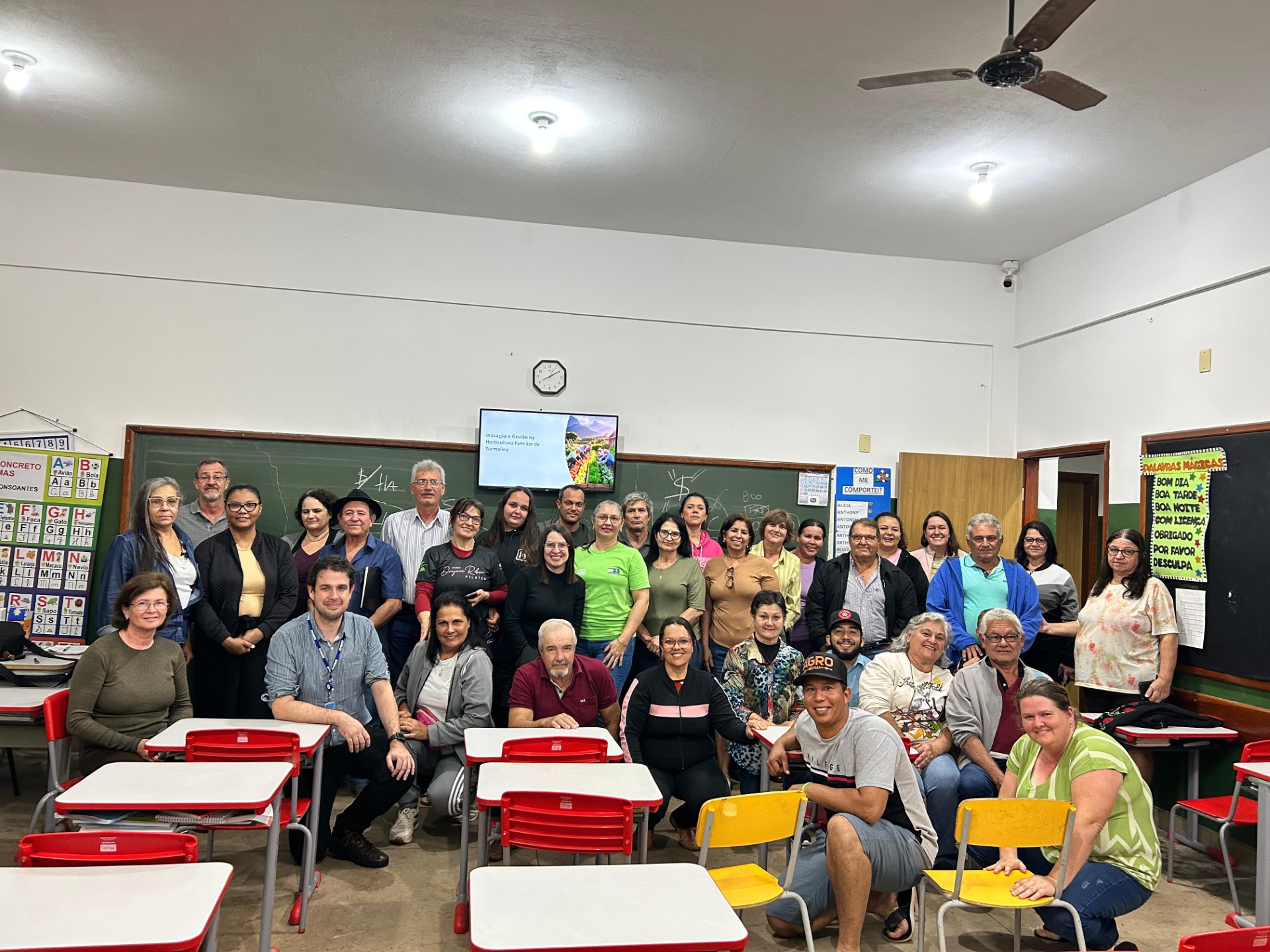 Sebrae-SP e Prefeitura de Turmalina capacitam produtores rurais que vão para a Hortitec