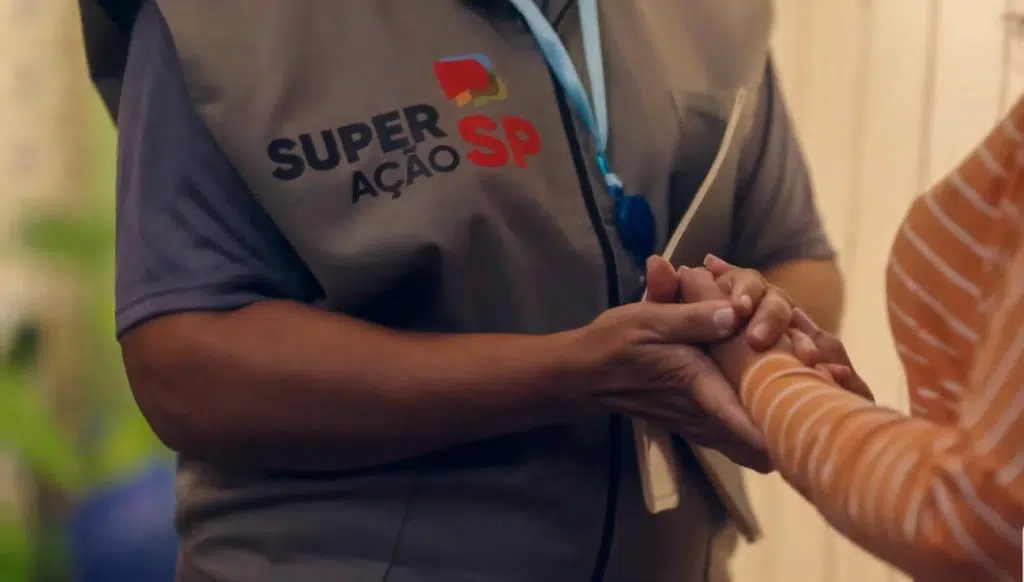 Governo de SP anuncia contratação de 150 agentes para programa de superação da pobreza