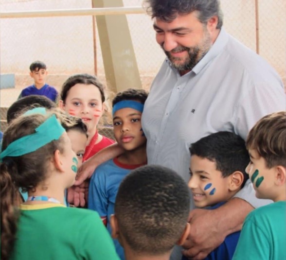 Prefeito Pedroca anuncia 1.000 ingressos diários gratuitos para crianças no Parque da Expo Estrela 2025