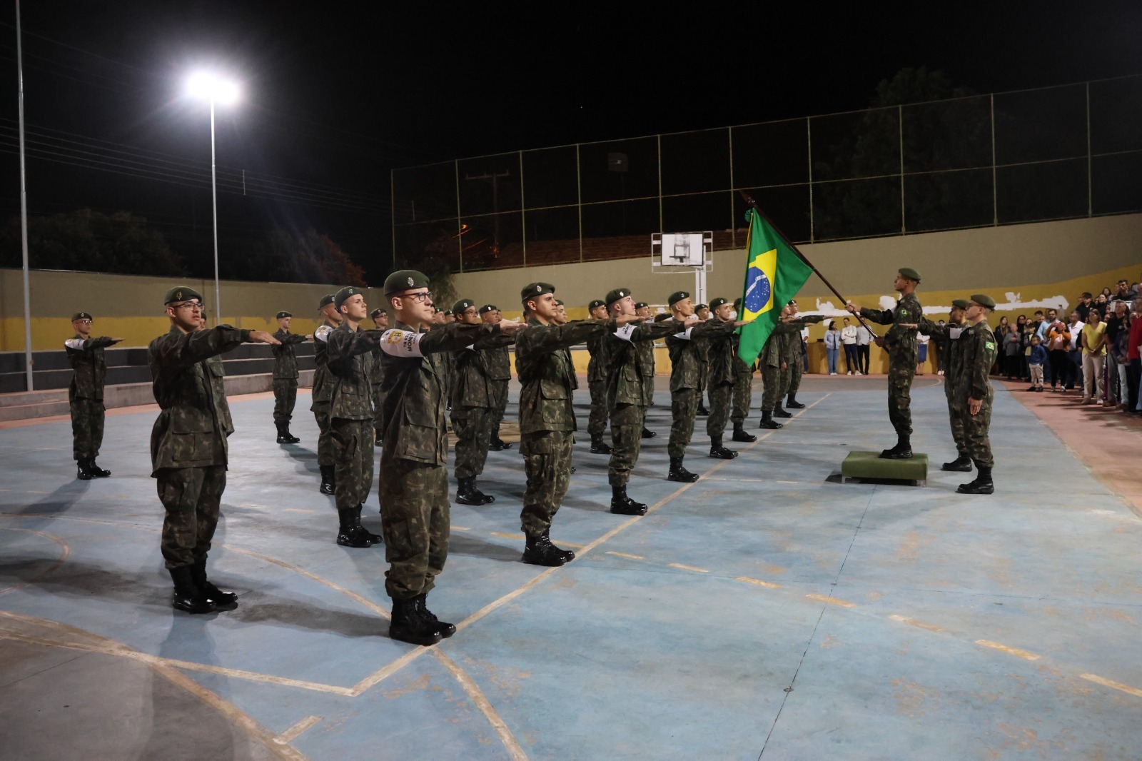 Tiro de Guerra realiza cerimônia de entrega de boinas para 46 atiradores