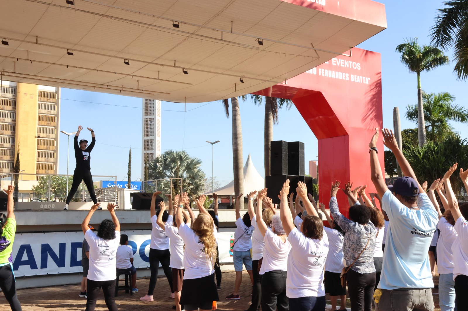 Agita Fernandópolis leva serviços de saúde e atividade física à população