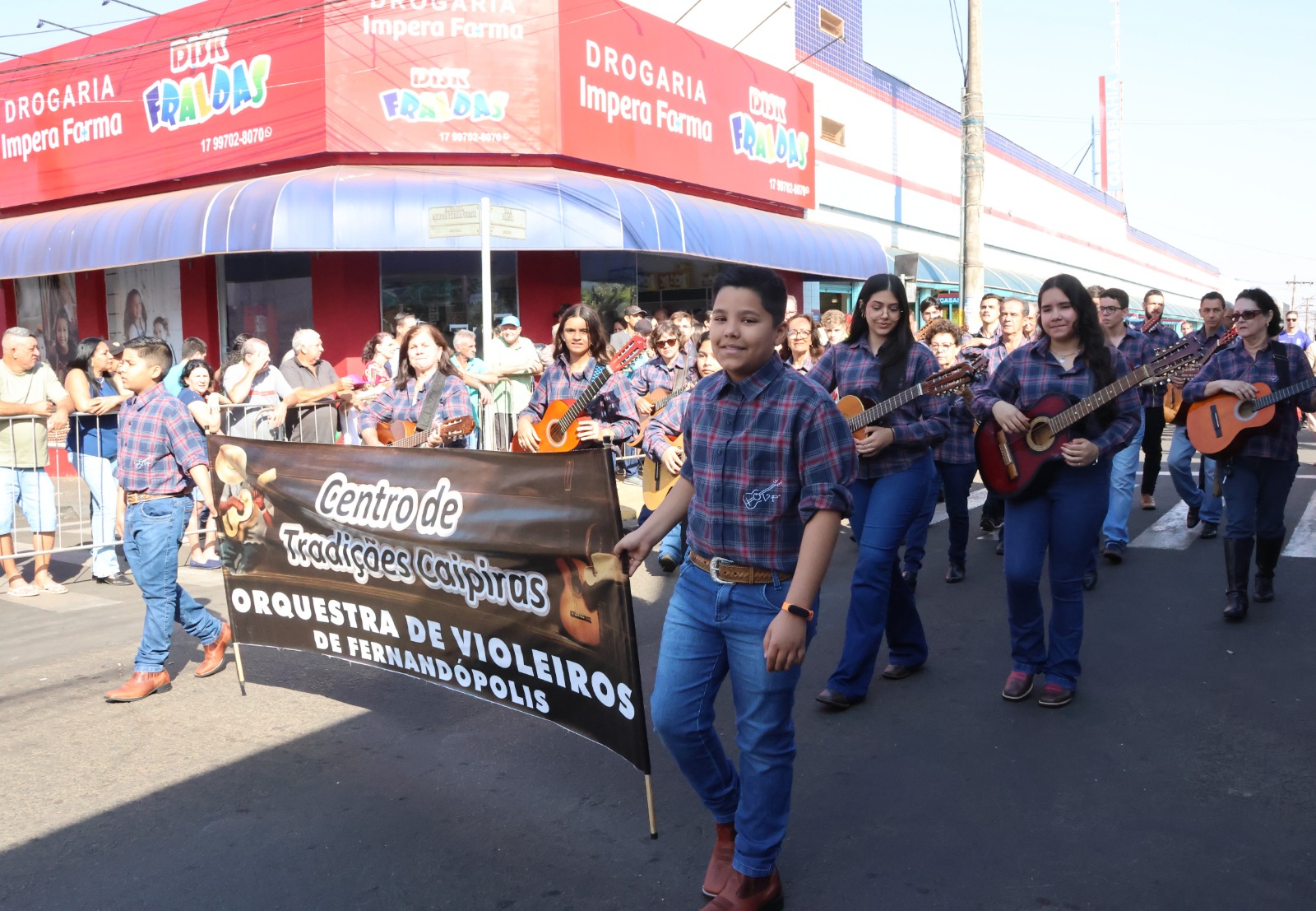 População e autoridades vivem momento cívico da Independência