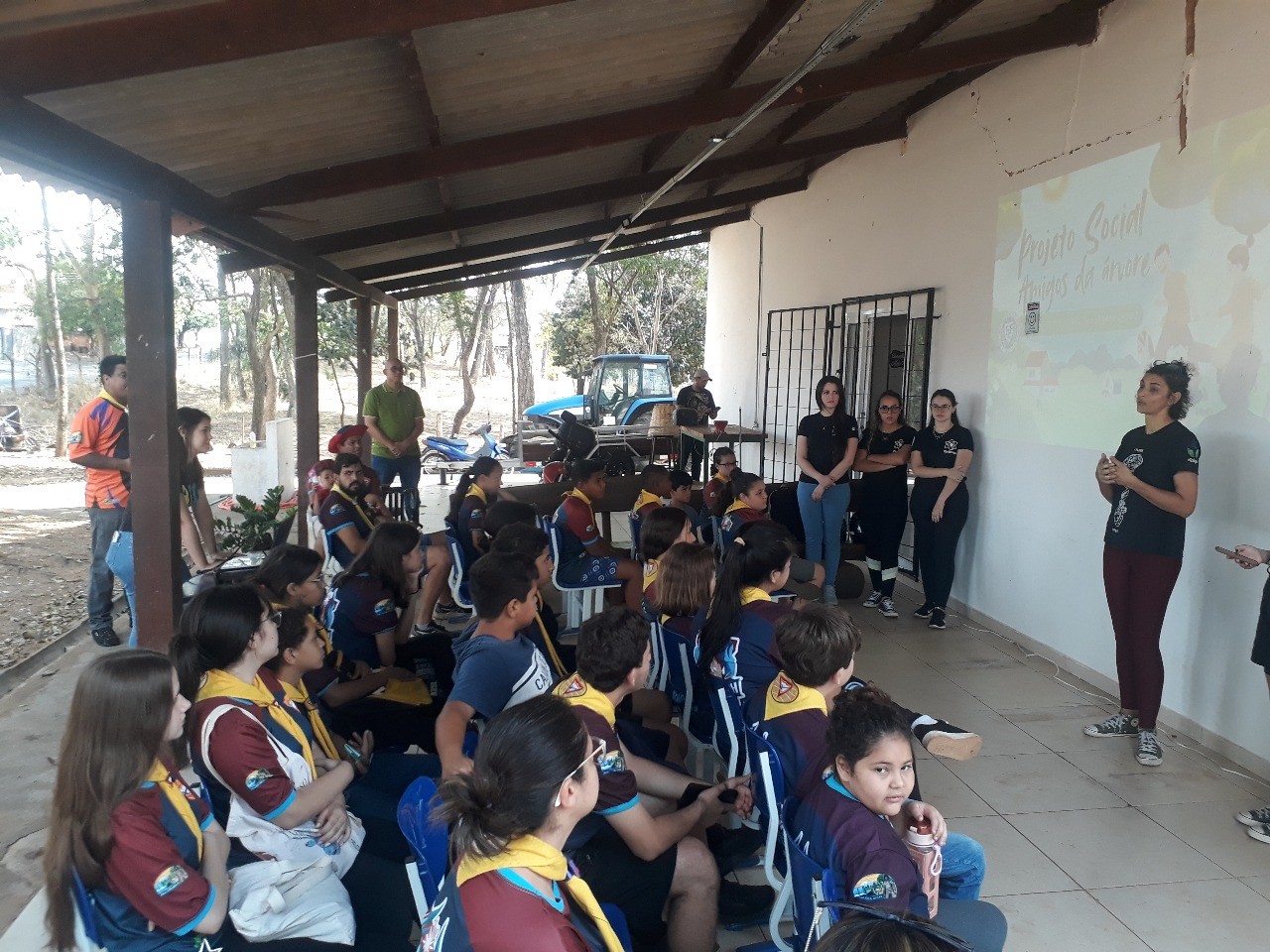 Secretaria de Meio Ambiente realiza ação educativa no Dia da Árvore