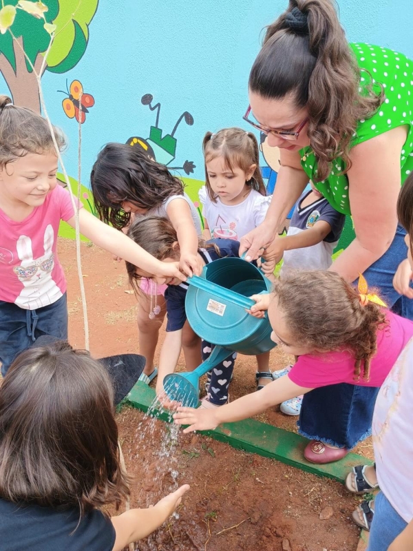 Saev Ambiental comemora o Dia da Árvore com ações em escolas da rede municipal