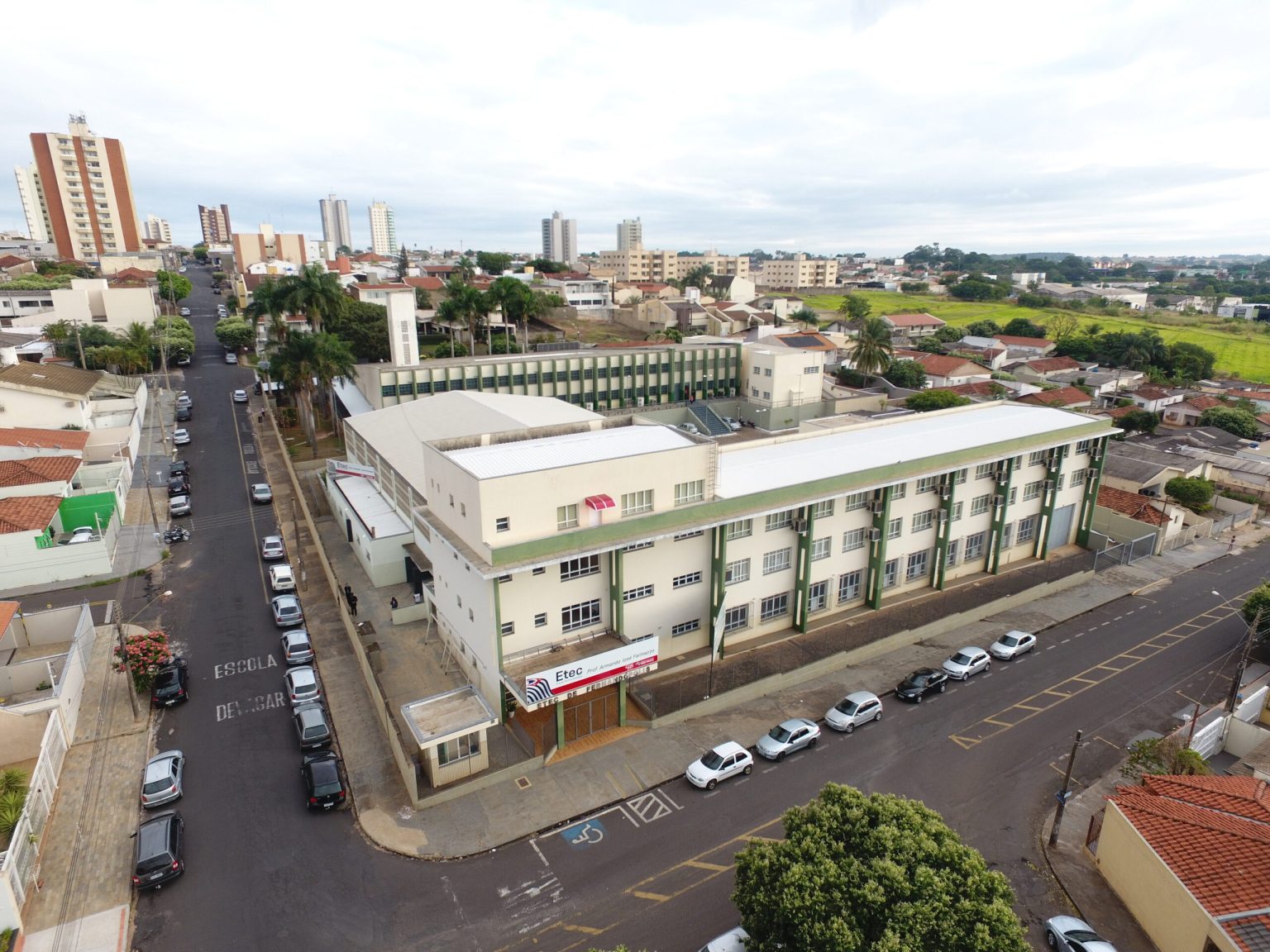 Etec de Fernandópolis abre inscrições para 440 vagas em cursos Técnicos e Ensino Médio