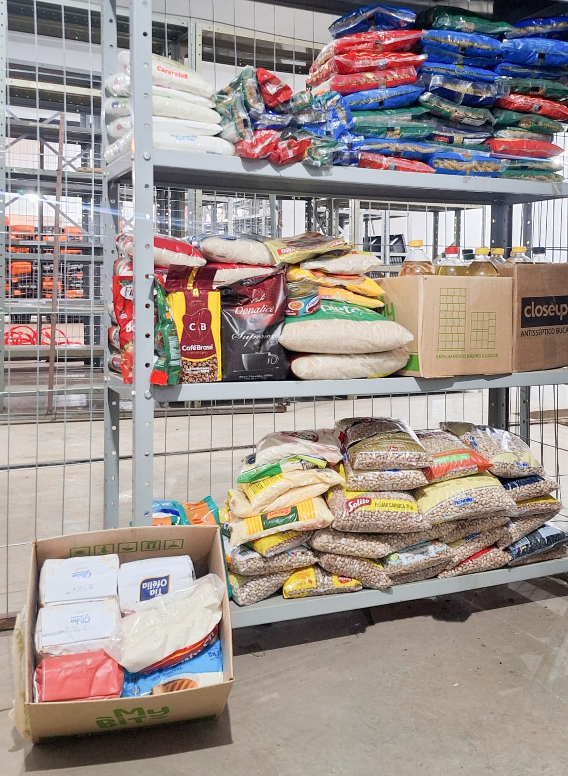 ETEC arrecada alimentos para o Fundo Social de Solidariedade