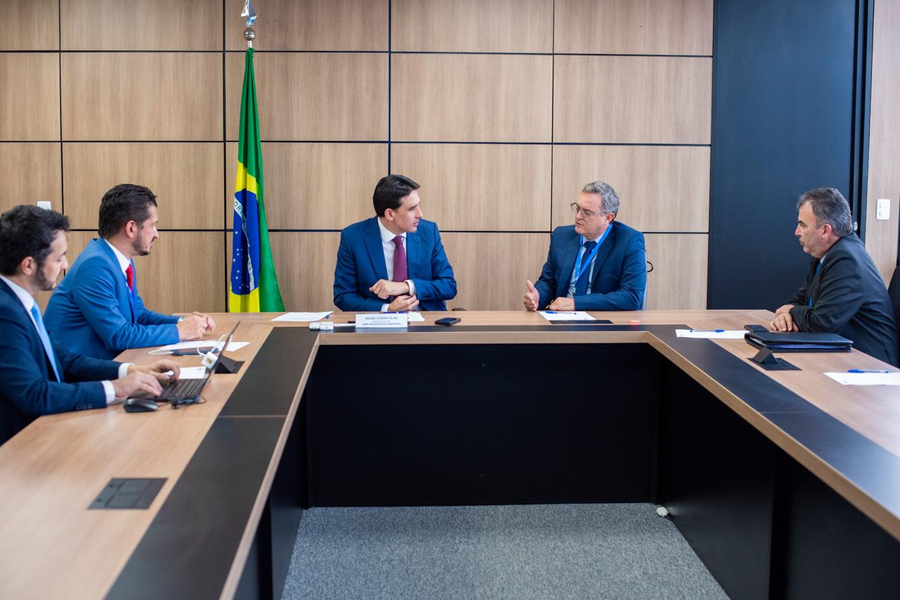 Agenda oficial: Prefeito busca recursos em Brasília para reforma do Aeroporto Municipal