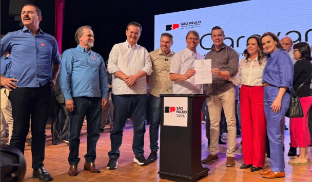 Macedônia conquista caminhão basculante e pá carregadeira durante Caravana 3D