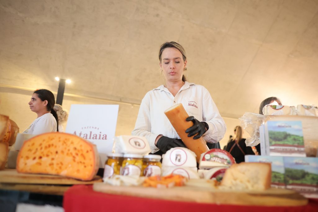 Rotas do Queijo Paulista: produção artesanal de queijos cresce 300% em SP