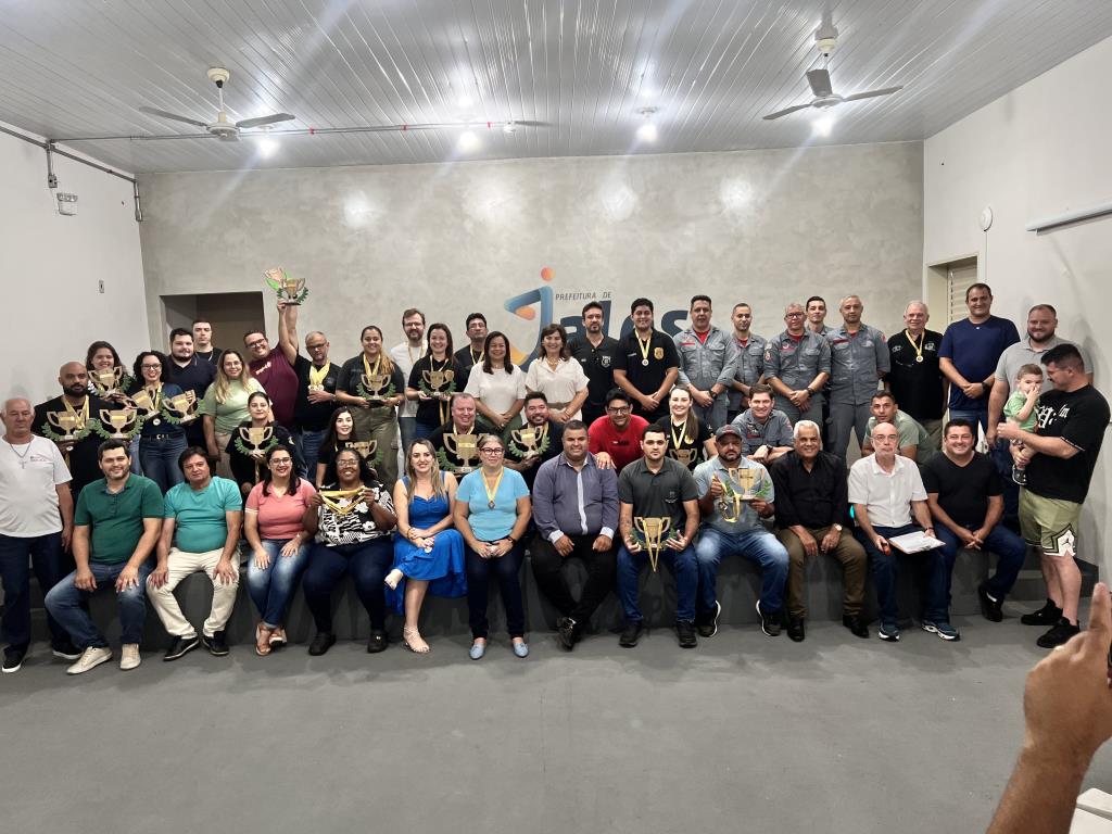 Troféu Servidor Público 2025 celebra integração e valorização dos servidores em Jales