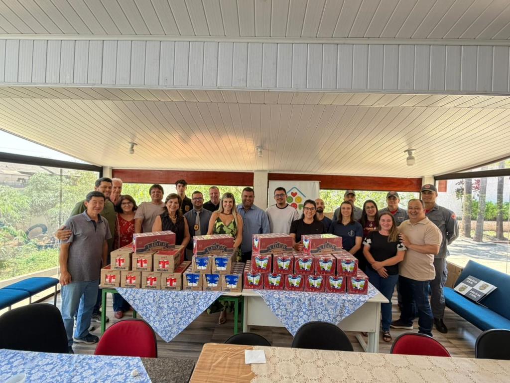 Fundo Social de Solidariedade recebe doação de 1.518 caixas de leite arrecadadas durante os Jogos do Servidor Público