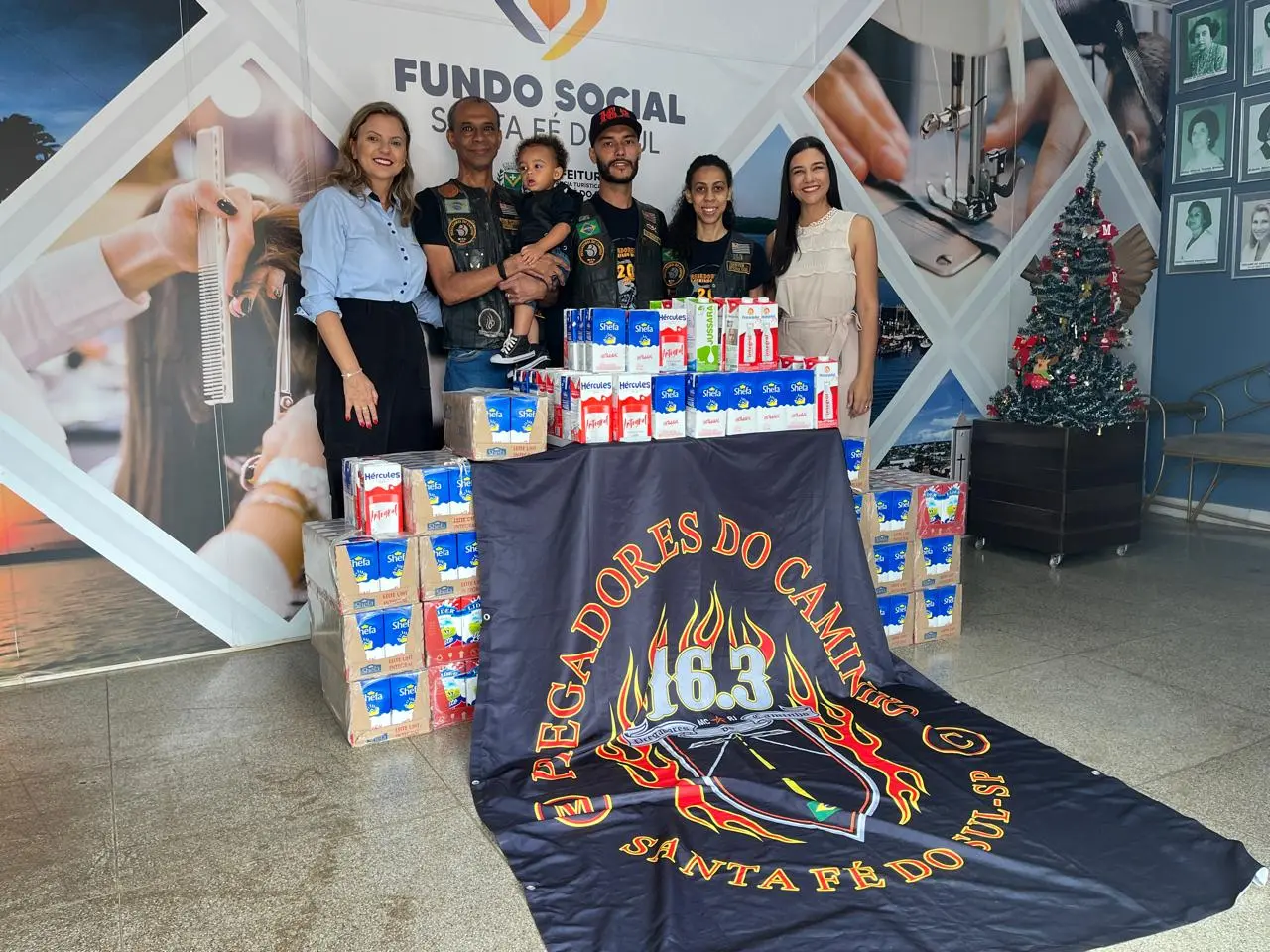 Fundo Social recebe 385 litros de leite arrecadados durante a 4ª edição do encontro Moto Fé