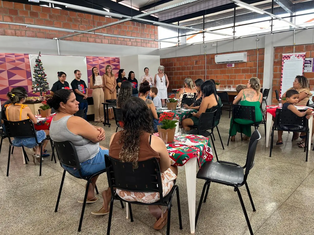 Casa da Mulher Paulista realiza confraternização de encerramento de ciclo