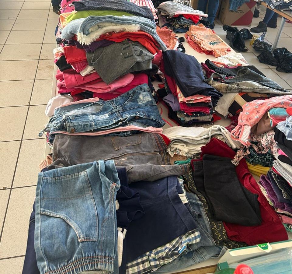 Fundo Social realiza Bazar Solidário com doação gratuita de roupas e calçados