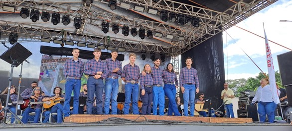 PROJETO DE DANÇA DO CATIRA ENCERRA O ANO COM VÁRIAS APRESENTAÇÕES NA REGIÃO NOROESTE.