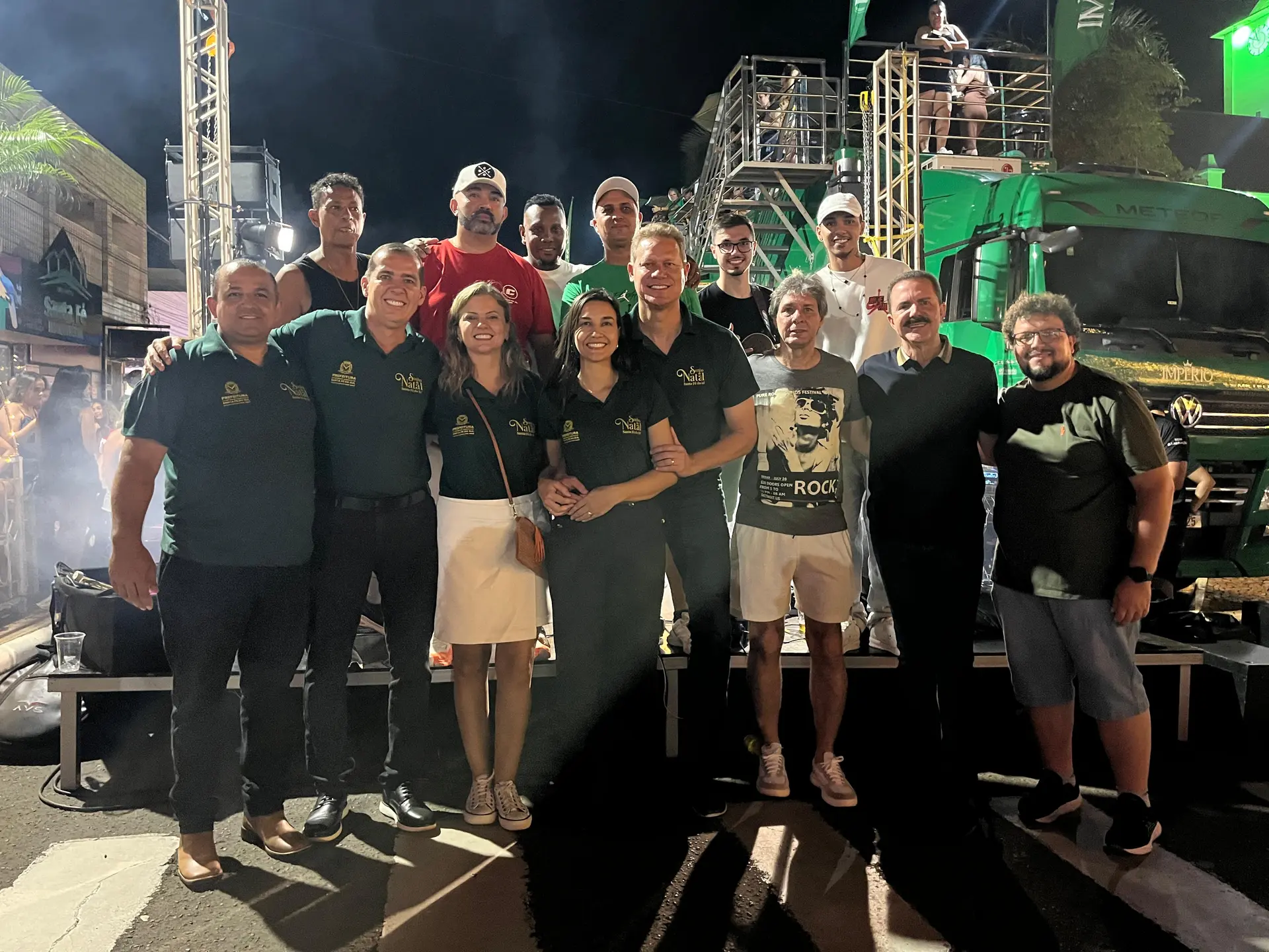 Rua Gastronômica é sucesso pelo quarto ano consecutivo no Sonho de Natal – Grupo e Pagode Plenitude levou grande público na noite de segunda-feira