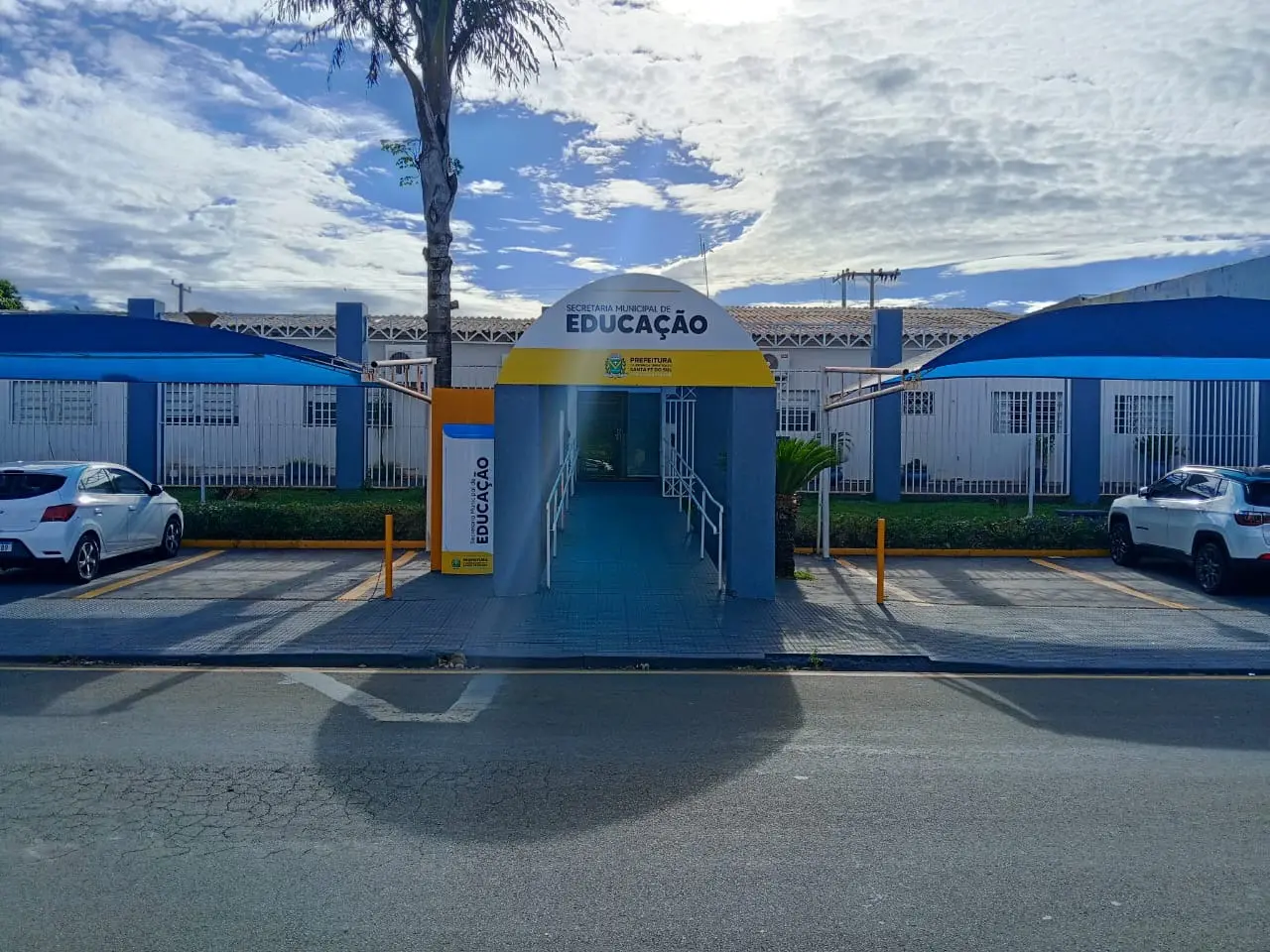 Secretaria da Educação orienta sobre início do ano letivo 2026; matrículas; transferências e a nova escola do Jardim Universitário