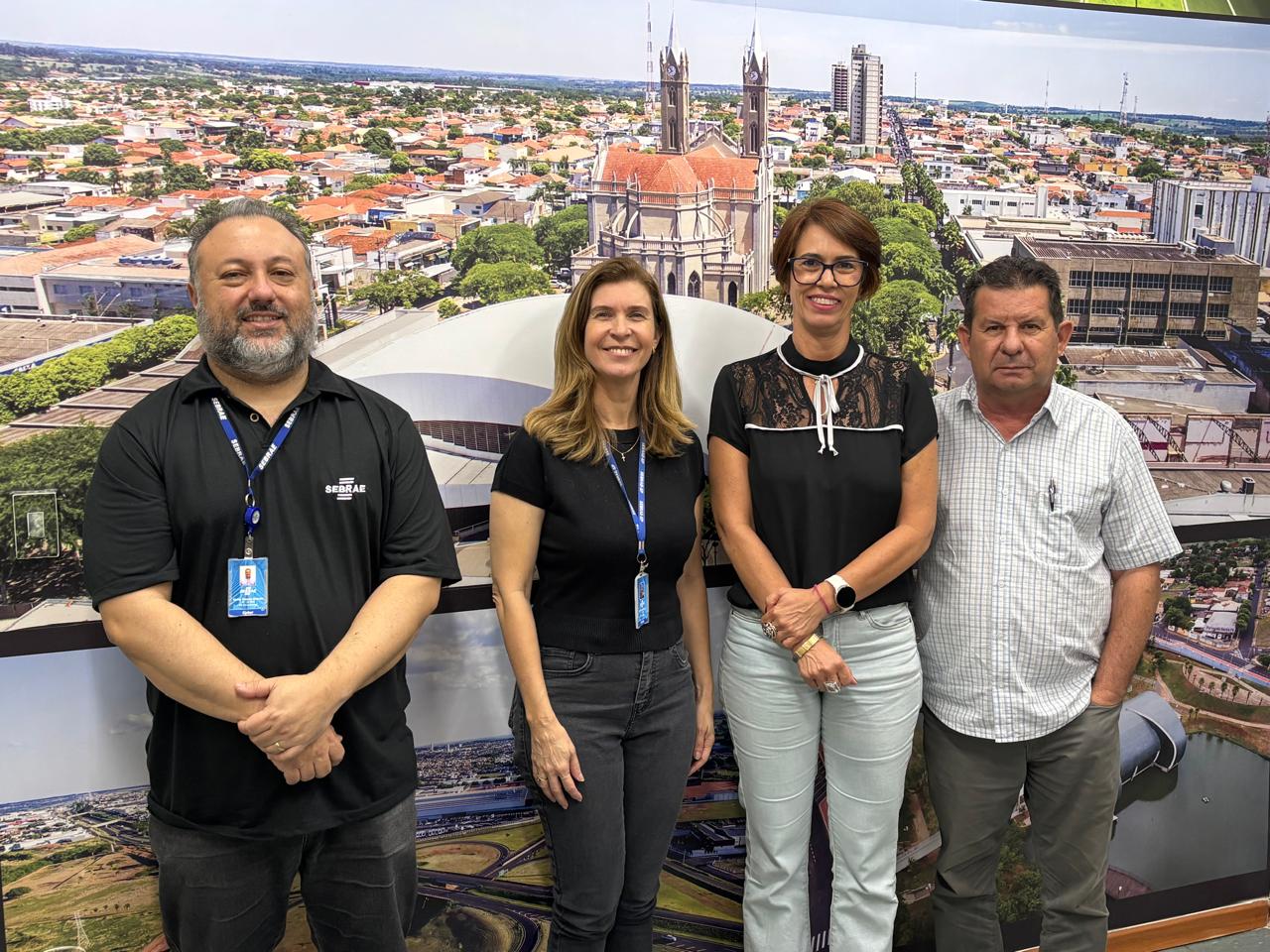 Sebrae-SP e Secretaria de Desenvolvimento Econômico de Votuporanga discutem plano de ações para 2025