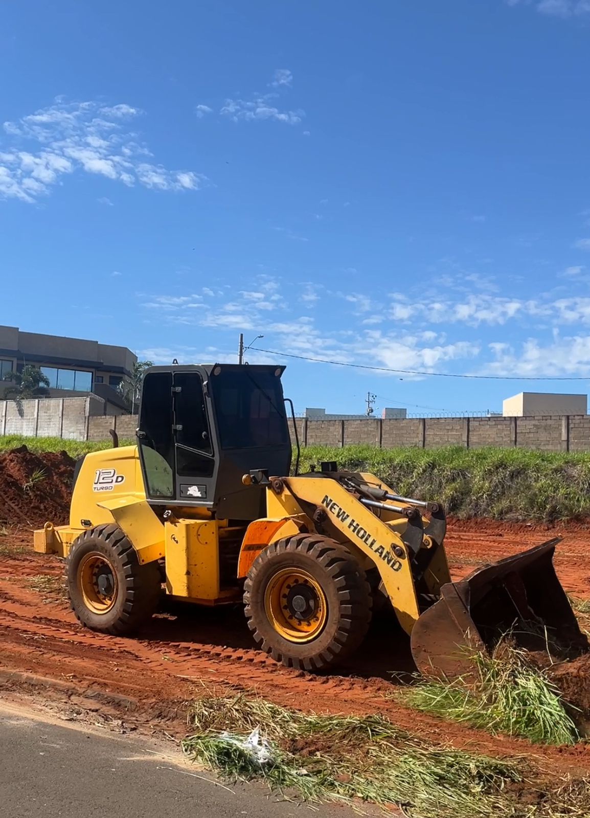 Fernandópolis ganha nova quadra poliesportiva no bairro Wilson Moreira