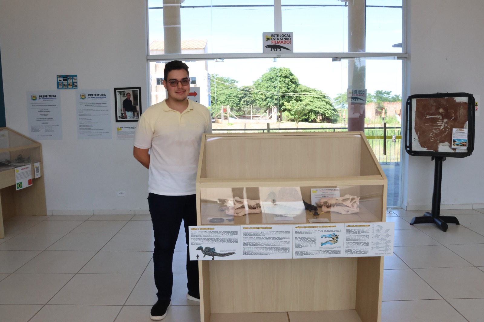 Museu de Paleontologia recebe Exposição do Espinossauro produzida por jovem de 18 anos