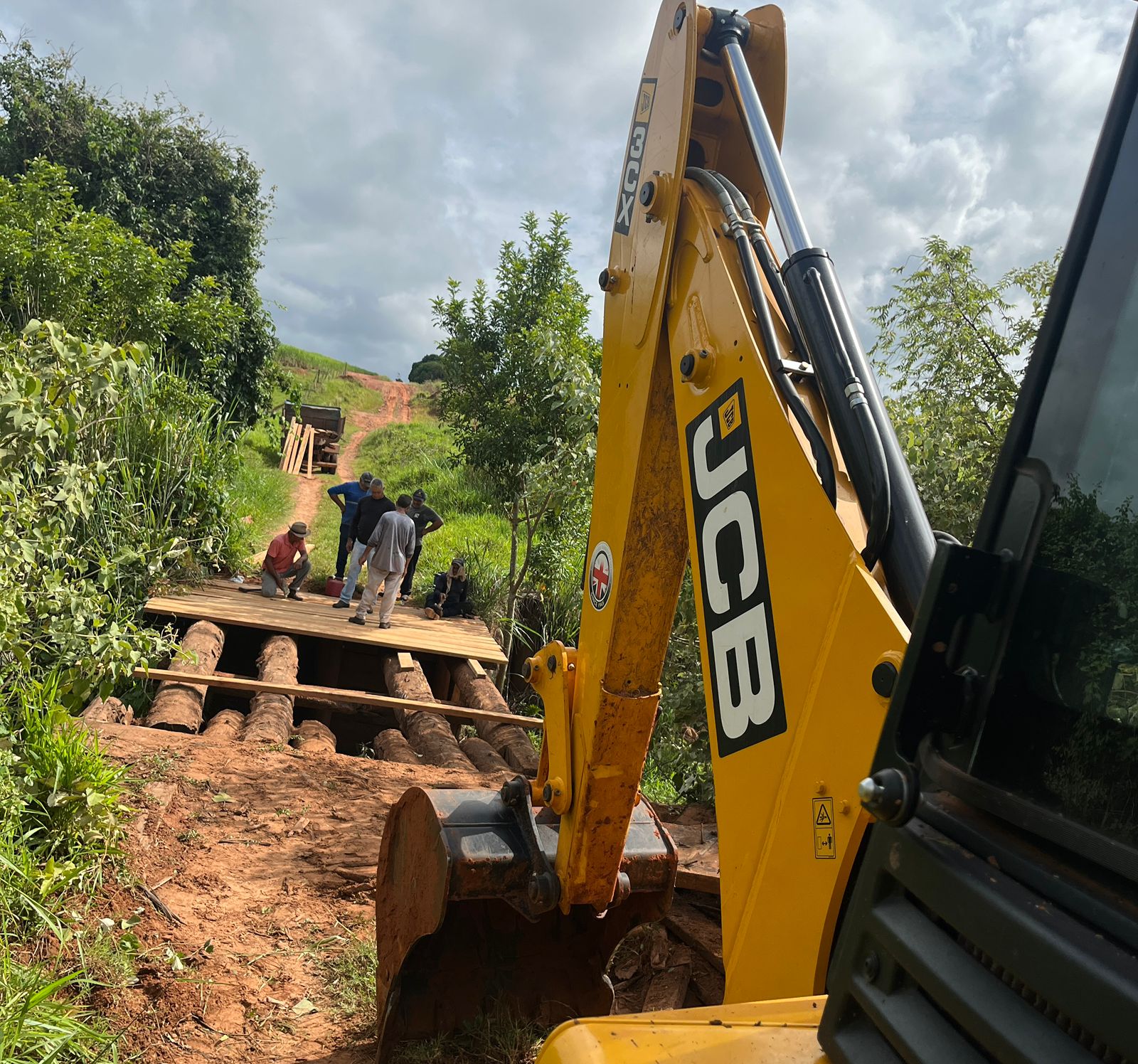 Prefeitura reforma oito pontes da zona rural