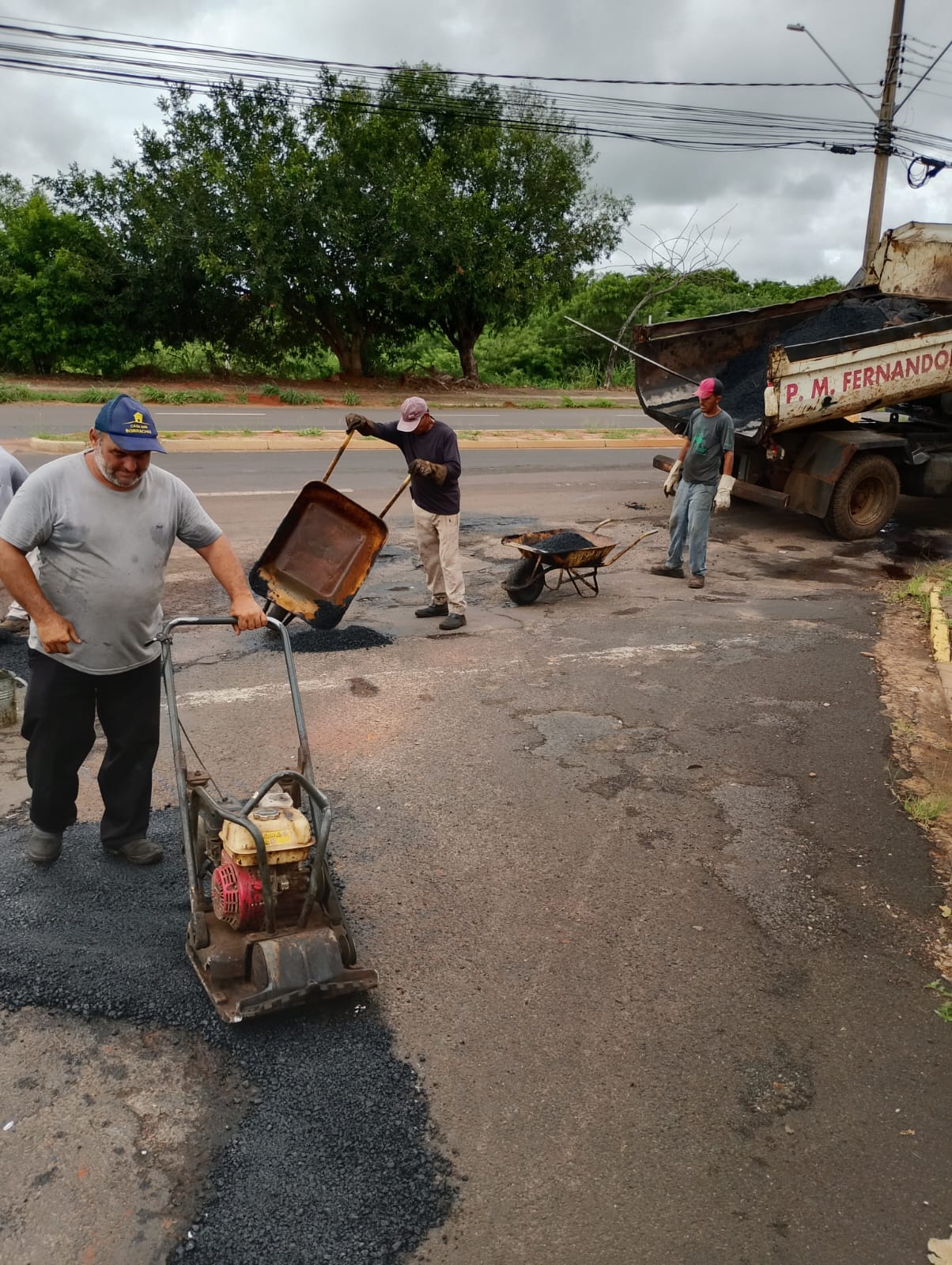 Prefeitura realiza intervenções de segurança e manutenção nas vias públicas