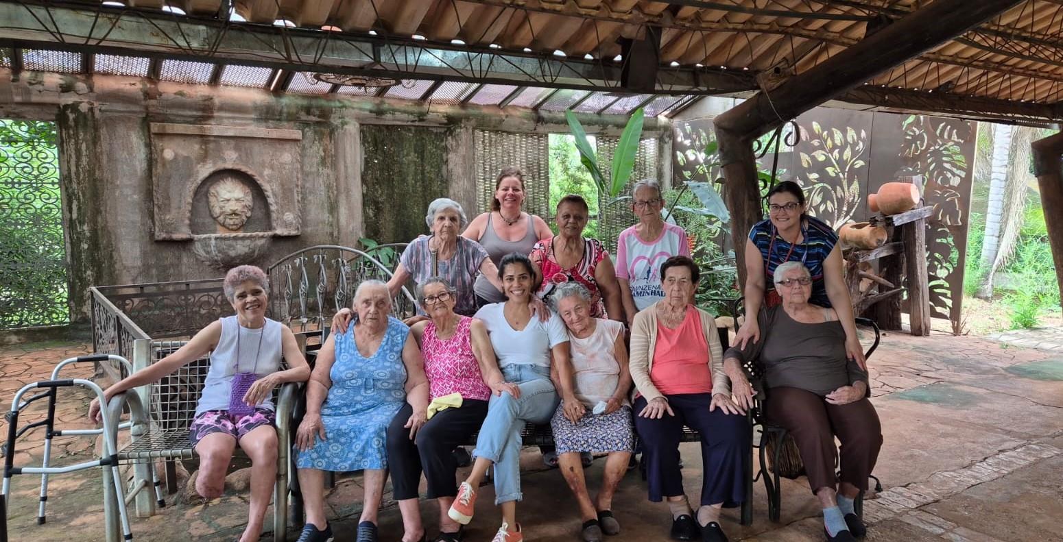 Idosas do Centro Dia celebram o Mês da Mulher com passeio especial