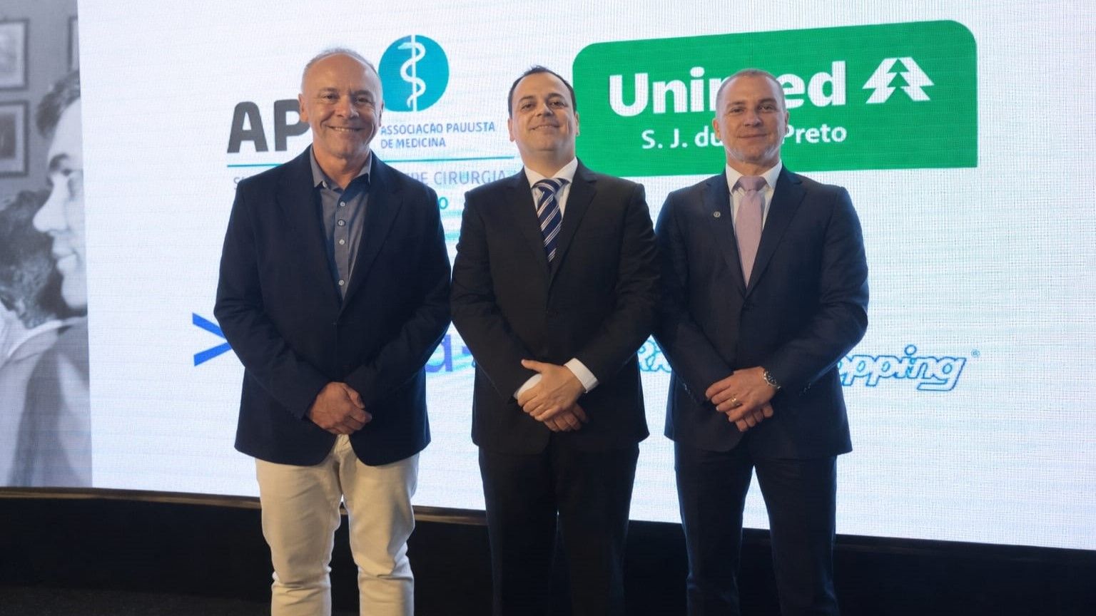 Prefeito participa dos 100 anos da Sociedade de Medicina