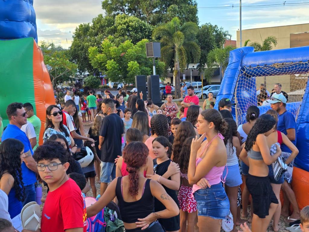 Evento na Praça Dr. Euphly Jalles reúne famílias e celebra os 85 anos de Jales com lazer e integração