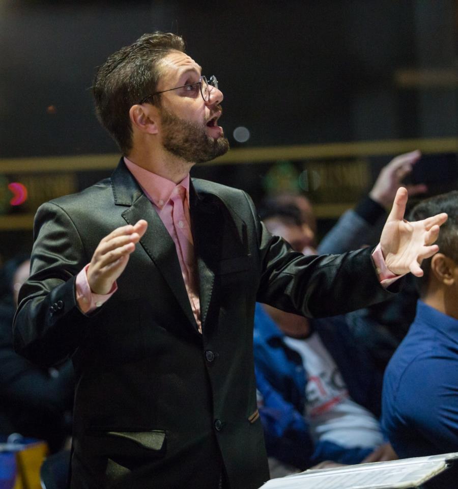 Maestro Sandro Muniz, criador do Coro Municipal de Fernandópolis, estreia programa de música clássica na rádio