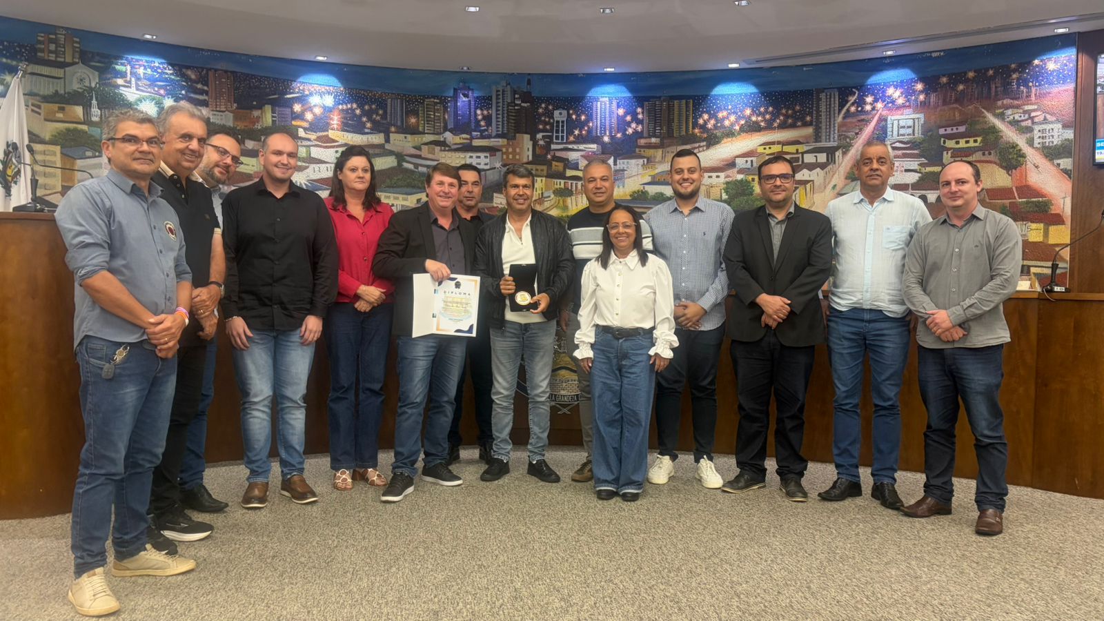 Câmara homenageia empresário Cleber Faria com a 14ª Medalha 22 de Maio