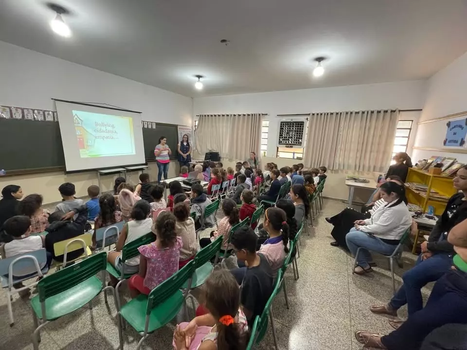 Escolas de Guarani d’Oeste recebem ações de combate ao bullying e incentivo à paz