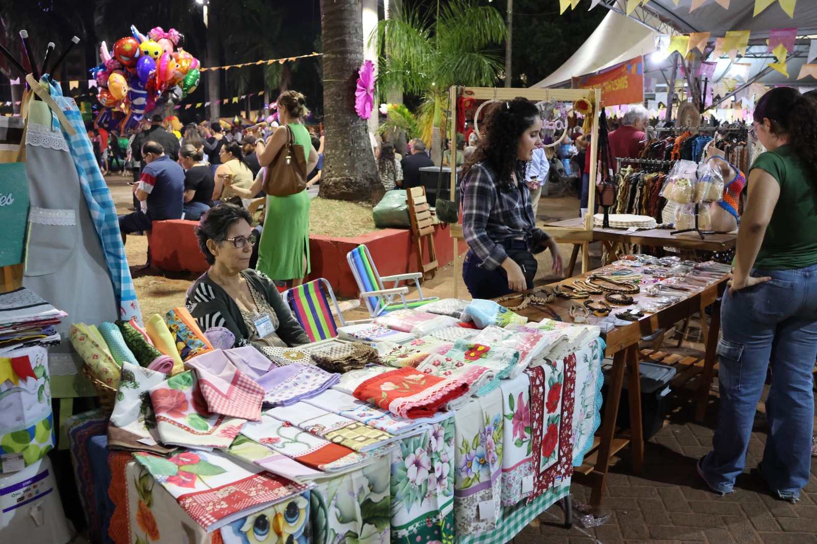 FerArte reúne artesãos e empreendedores gastronômicos no Fernanraiá