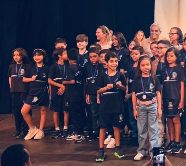 Alunos de Macedônia conquistam 36 medalhas em Olimpíada de Matemática e viram destaque na região