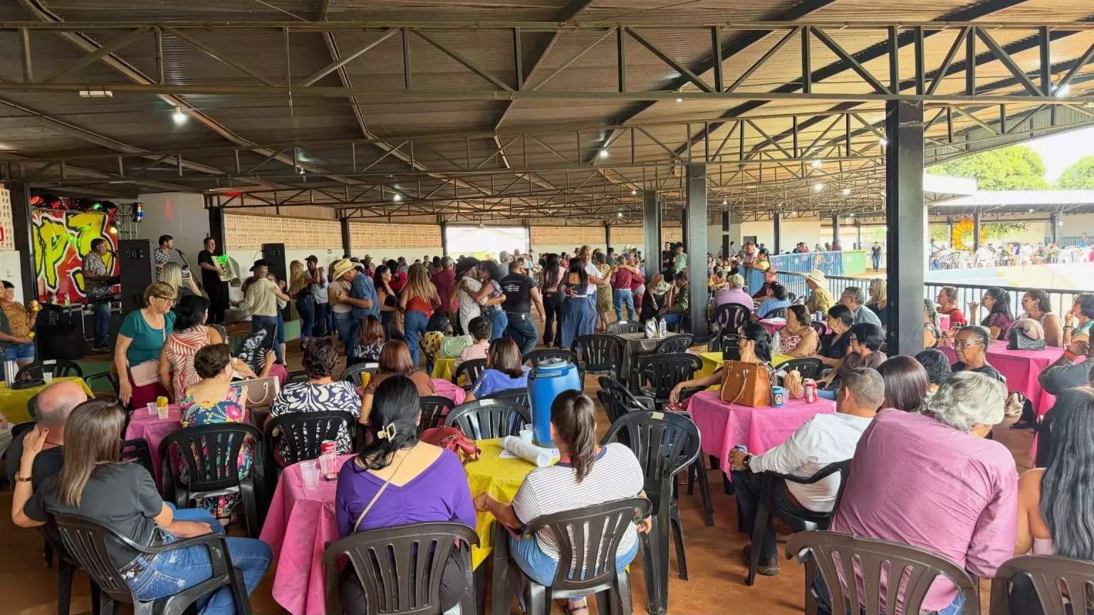 Guarani d’Oeste sedia festa do Forró do Idoso com a presença de 14 municípios e muita animação